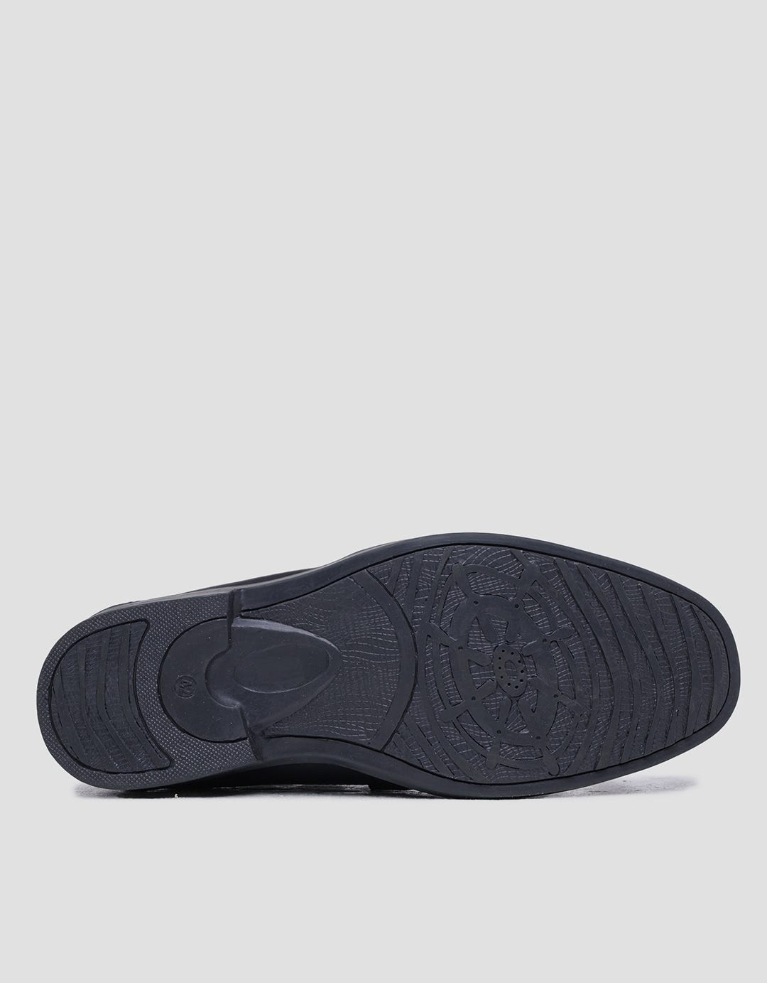 Yongki Komaladi Sepatu Vantovel Pria