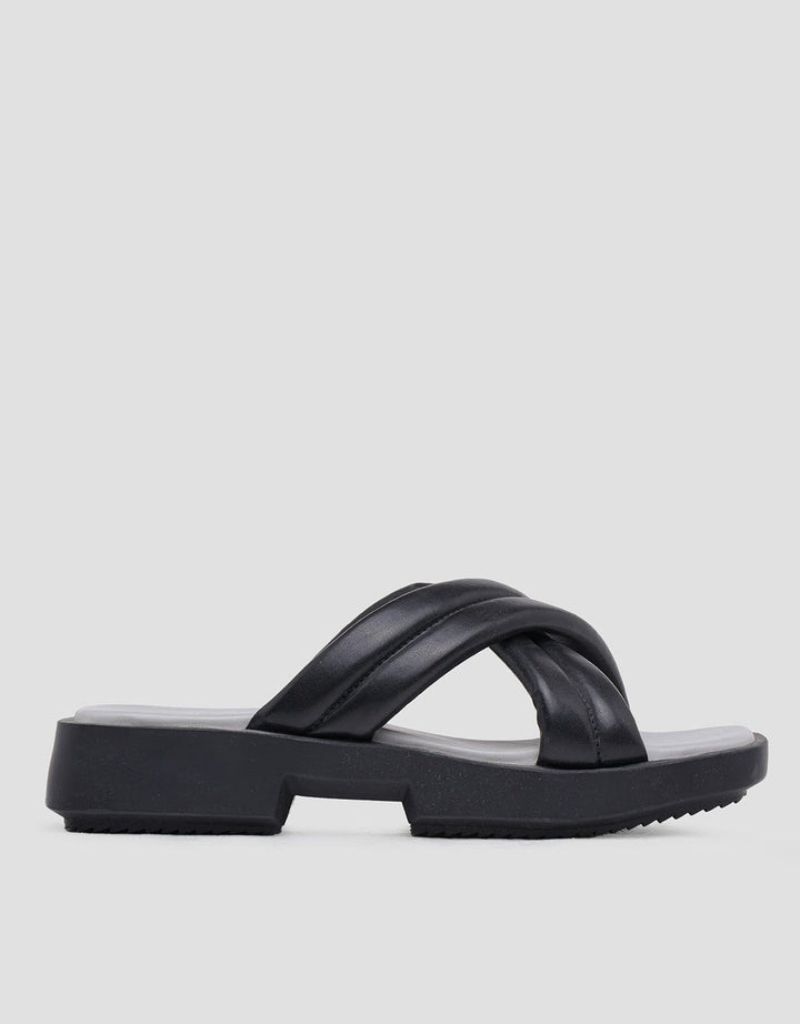 Yongki Komaladi Cross Big Sandal Wedges Wanita