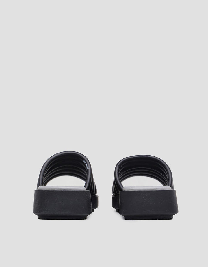 Yongki Komaladi Quilted Ban Sandal Wanita