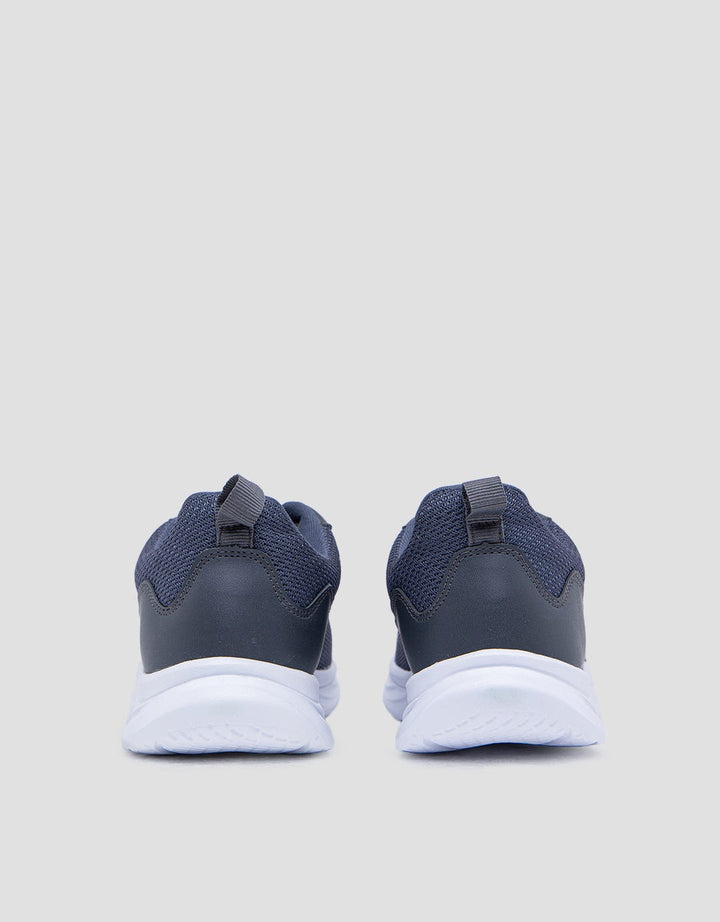Yongki Komaladi Run Sneakers Pria