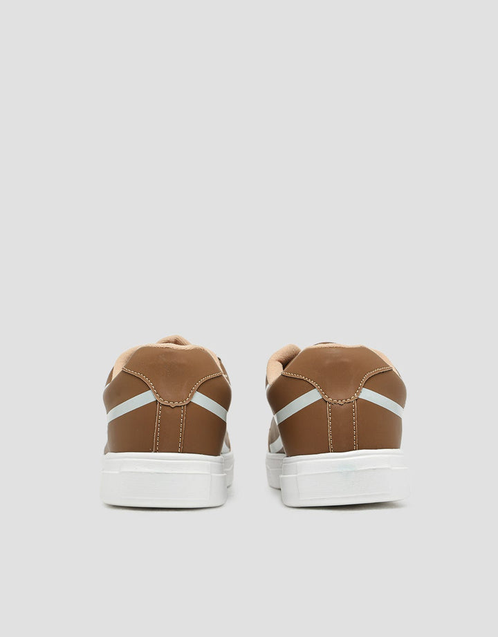 Yongki Komaladi Casual Simply Look Sepatu Pria