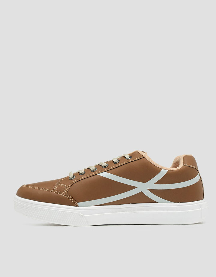 Yongki Komaladi Casual Simply Look Sepatu Pria