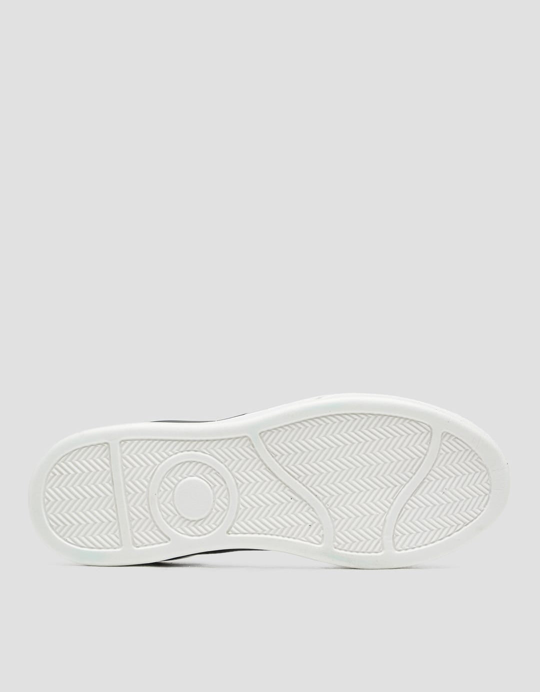 Yongki Komaladi Casual MCL Sneakers Men