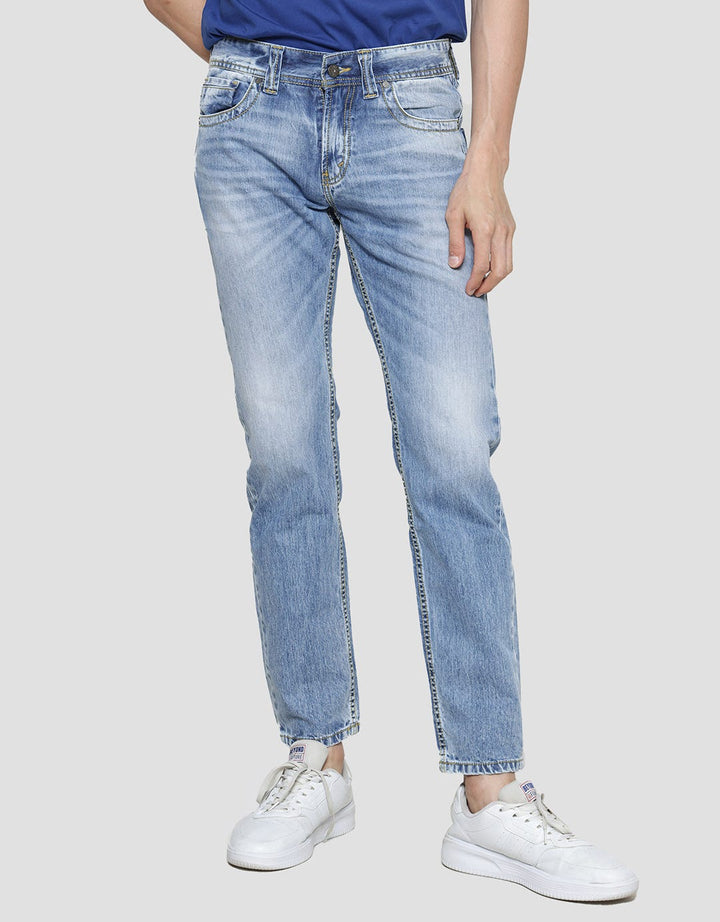 Lois Casual Washed Accent Celana Slim Fit Jeans Pria