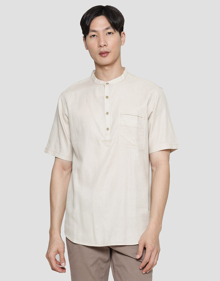 Lois Kemeja Koko Plain Pria