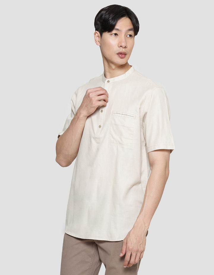 Lois Kemeja Koko Plain Pria