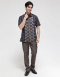 Krisna Wahyu Kemeja Batik Print Pria
