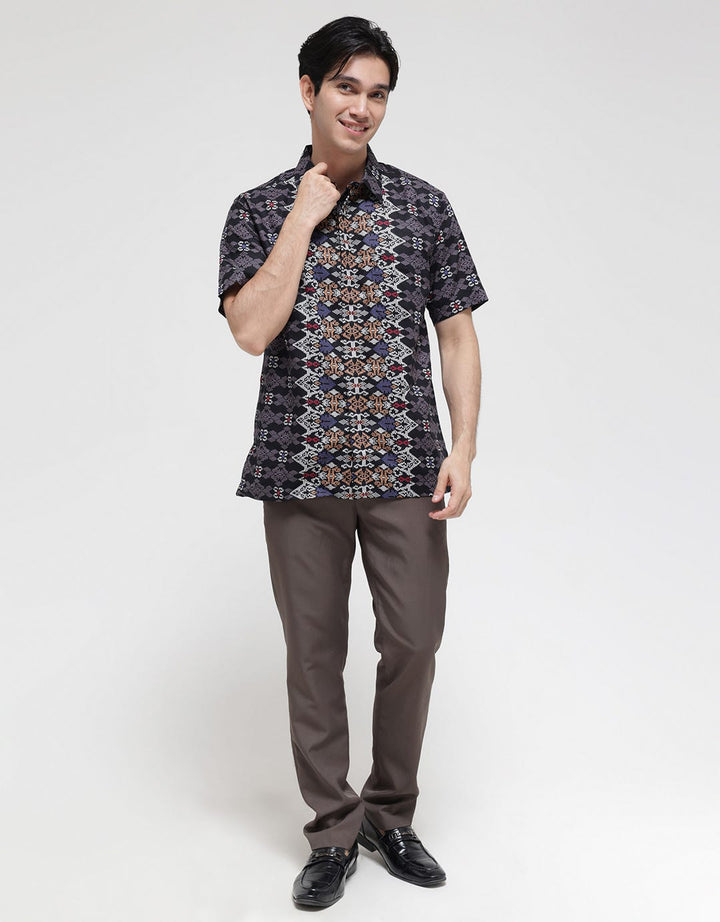 Krisna Wahyu Kemeja Batik Print Pria