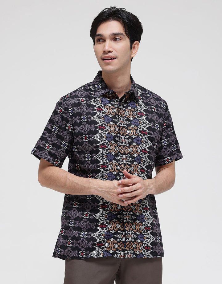 Krisna Wahyu Kemeja Batik Simply Lengan Pendek