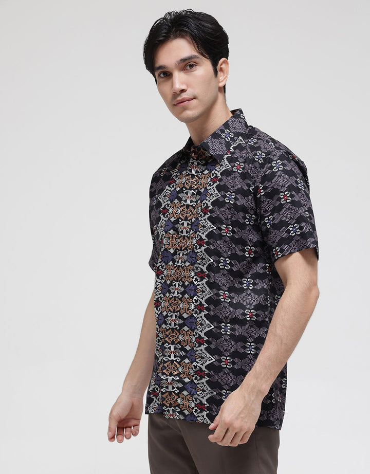 Krisna Wahyu Kemeja Batik Simply Lengan Pendek