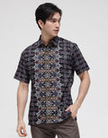 Krisna Wahyu Kemeja Batik Print Pria