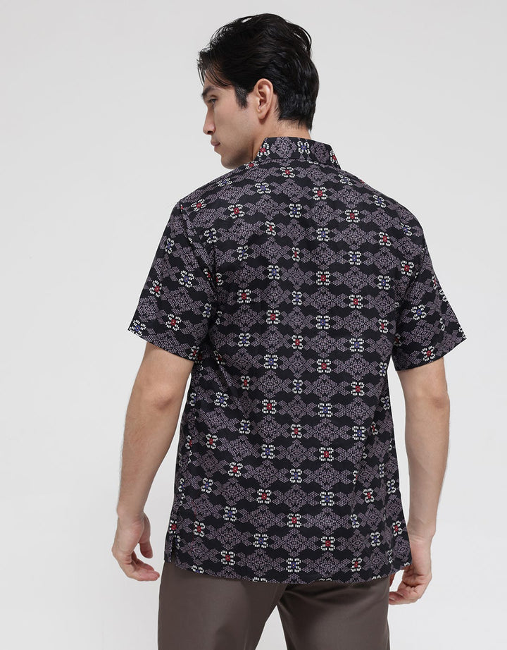 Krisna Wahyu Kemeja Batik Print Pria