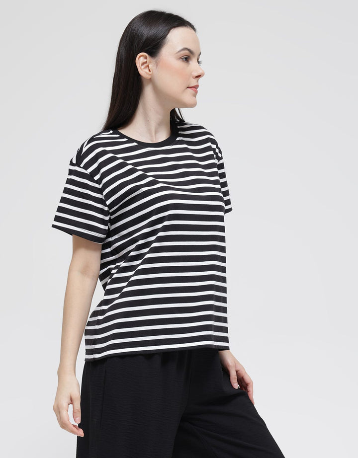 Connexion Knit Stripe Kaos Wanita