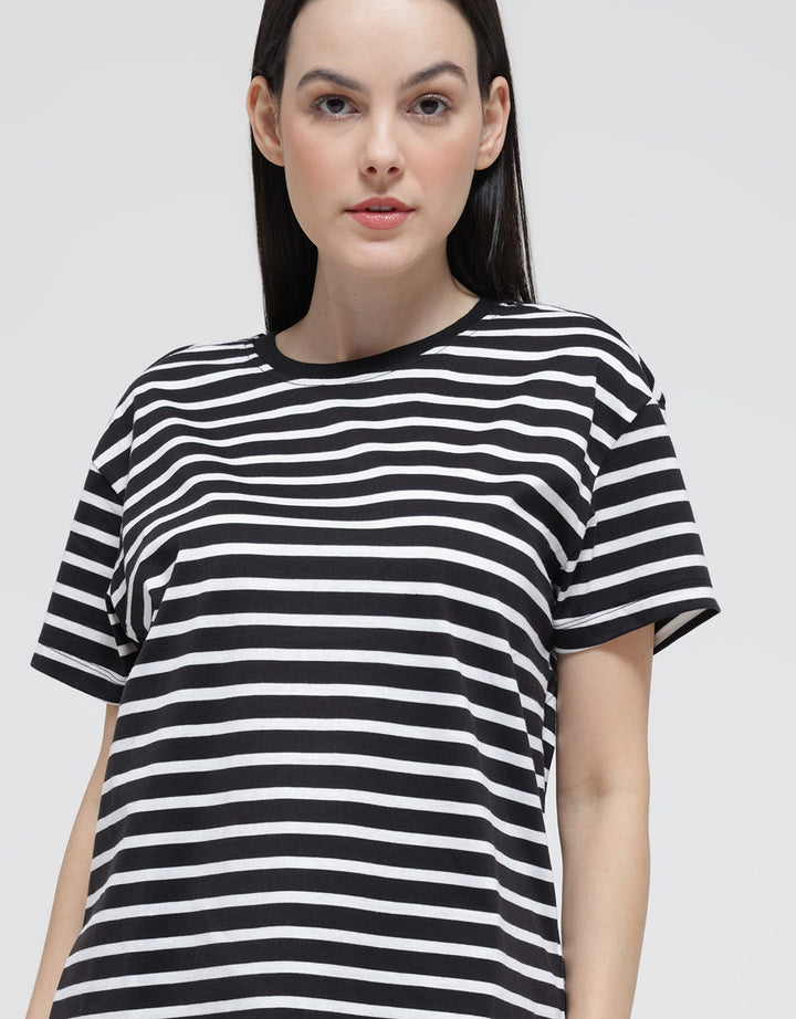 Connexion Knit Stripe Kaos Wanita