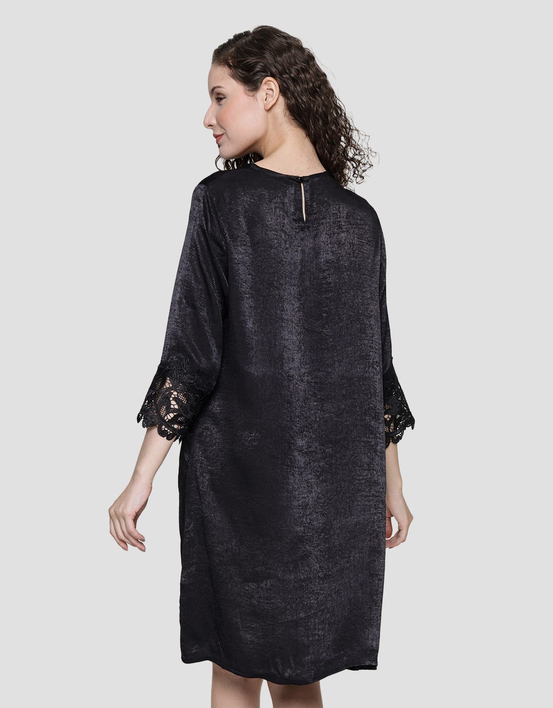 St. Yves Long Sleeve Midi Dress Shiny With Lace In Sleeve Opening