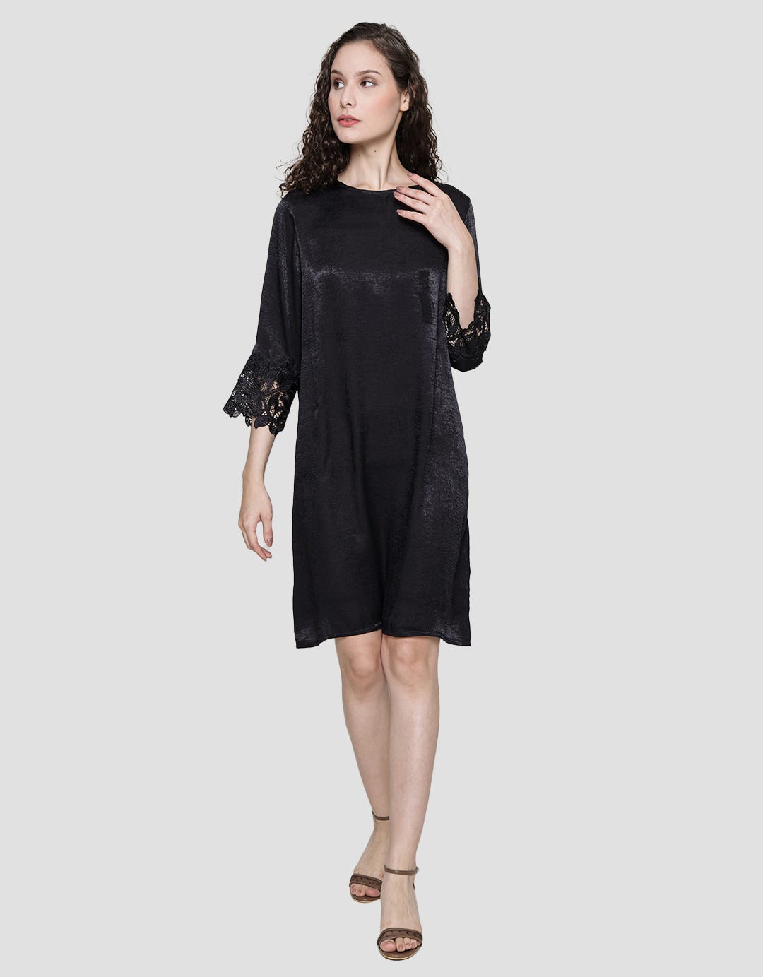 St. Yves Long Sleeve Midi Dress Shiny With Lace In Sleeve Opening