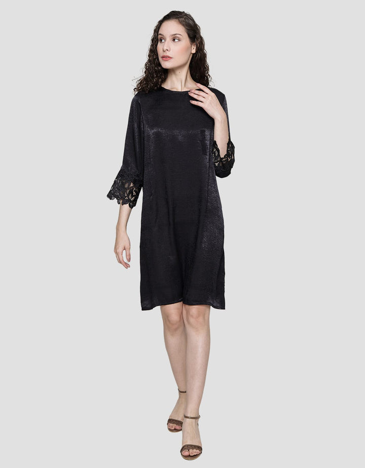 St. Yves Long Sleeve Midi Dress Shiny With Lace In Sleeve Opening