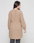 Expand Bertha Blouse Wanita