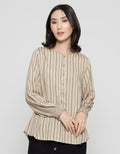 Expand Gyeta Blouse Wanita