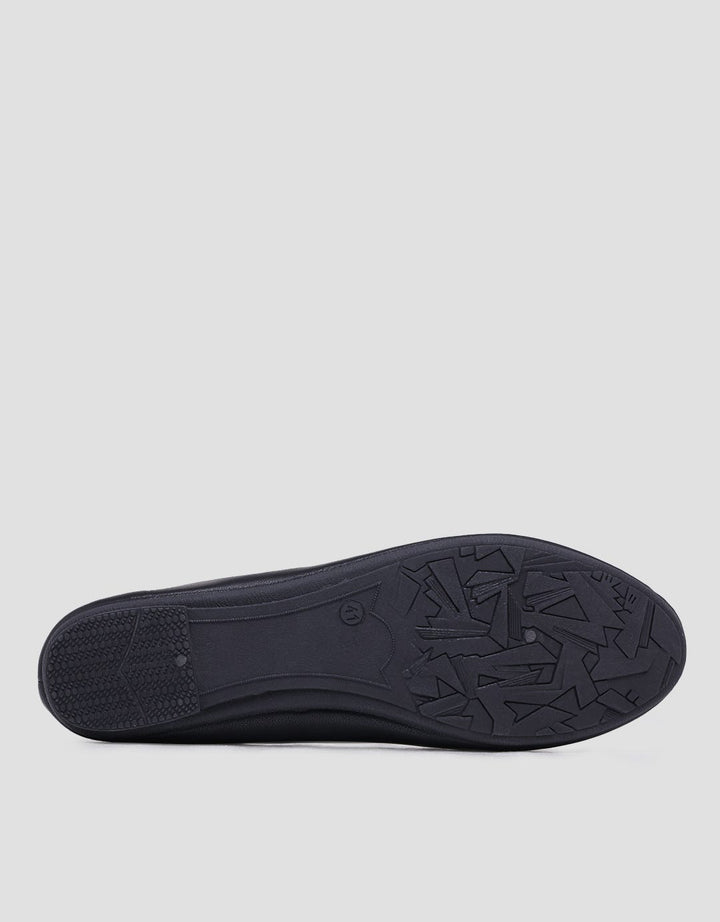 St. Yves Flower Sign Sepatu Flat Wanita