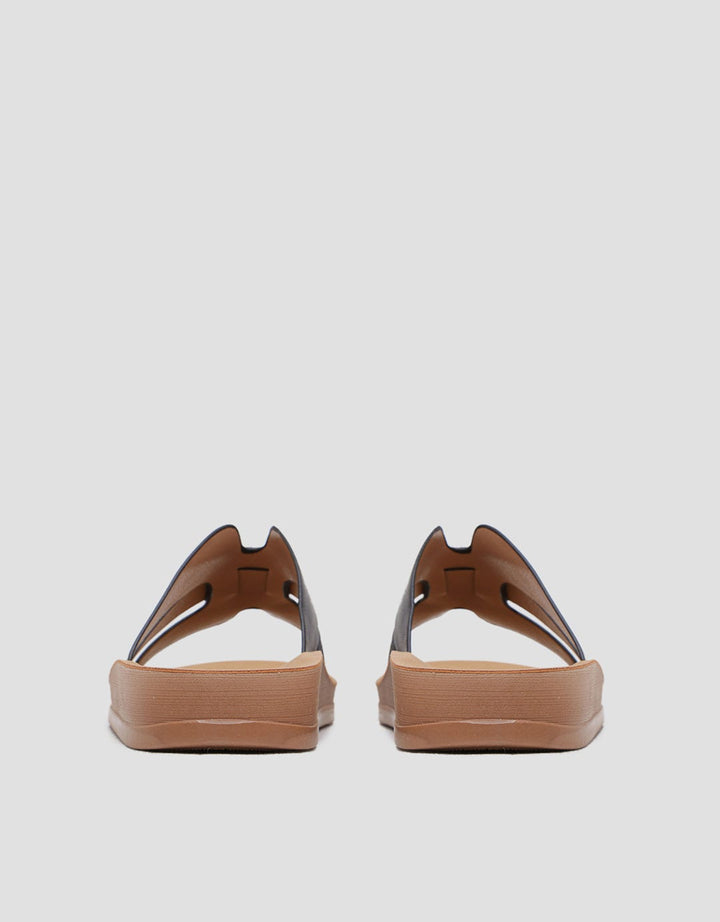 St. Yves Sandal Slipper Wanita