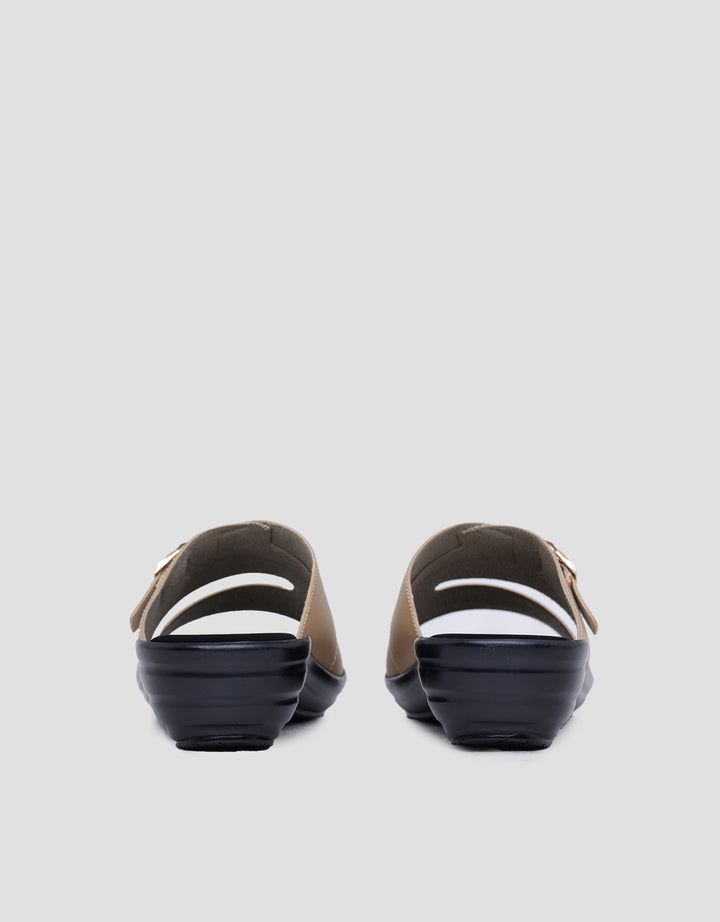 St. Yves Saw Women's Slipper Sandals