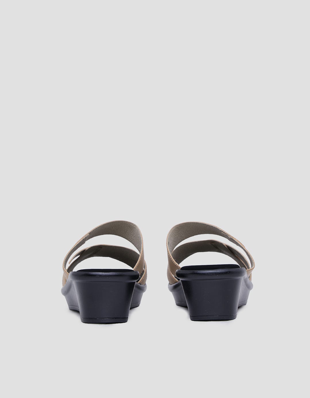 St. Yves Sandal Slipper Wedges Wanita