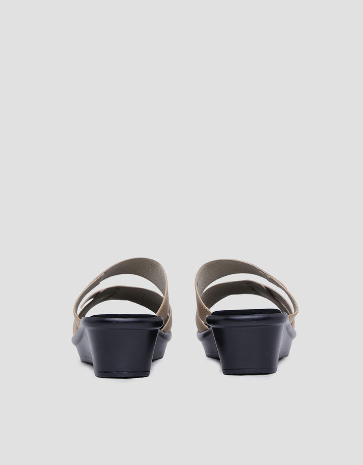 St. Yves Sandal Slipper Wedges Wanita