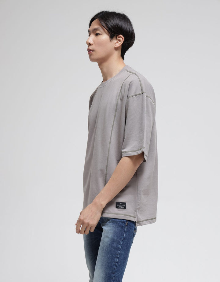 American Jeans Contrast Stitch Kaos OVZ Pria