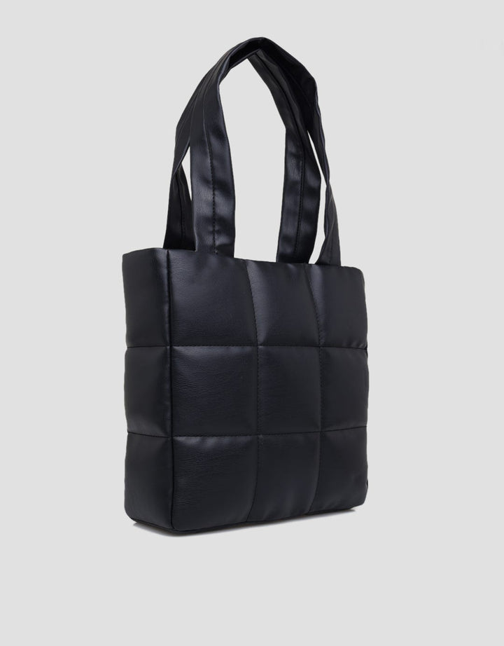 Nevada Quilted Clover Handbag for Women