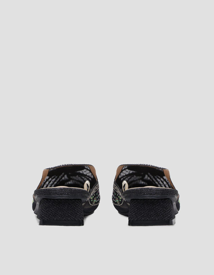 Connexion Wms08 Mule Sandal Wanita