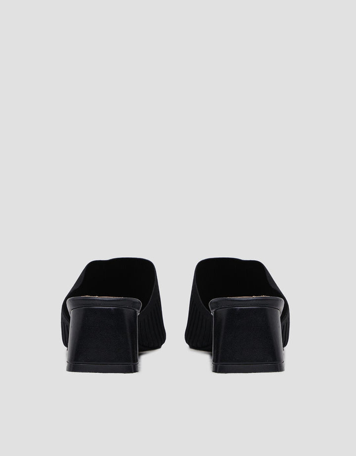 Connexion Wmcs11 Slipper Sandal Wanita