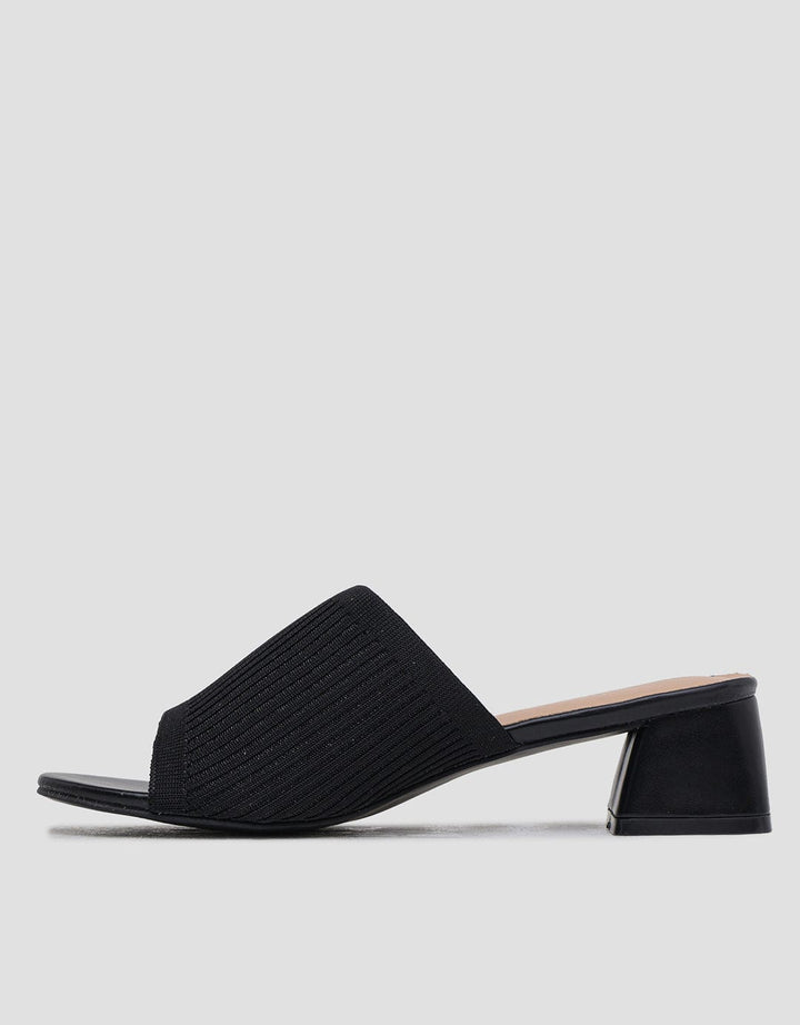 Connexion Wmcs11 Slipper Sandal Wanita