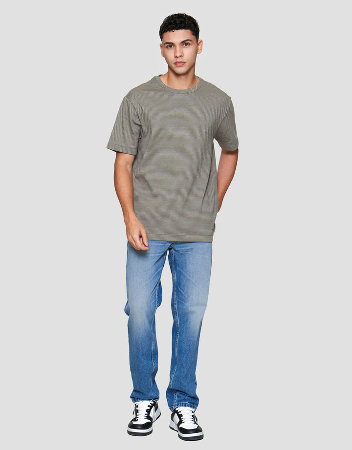Cole Pin Stripes Kaos Pria