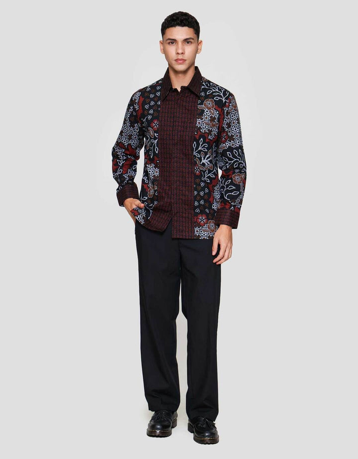 Arjuna Weda Body Fit Semanggi Sekar Jagad Kemeja Batik Pria