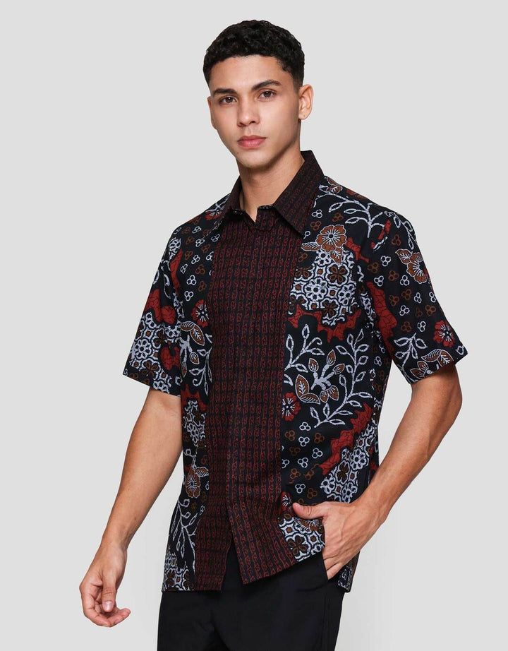Arjuna Weda Hem Body Fit Semanggi Sekar Jagad Kemeja Batik Pria
