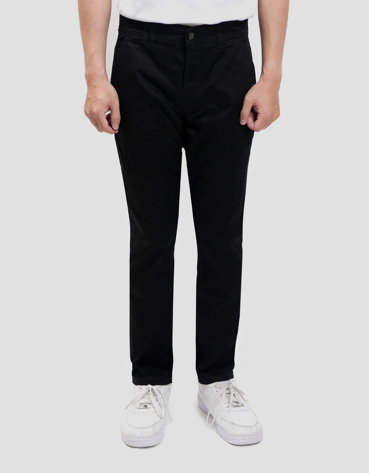 Lois Slim Stretch Fit Celana Chino Pria