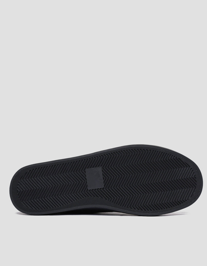 Suko Sepatu Sneakers Pria