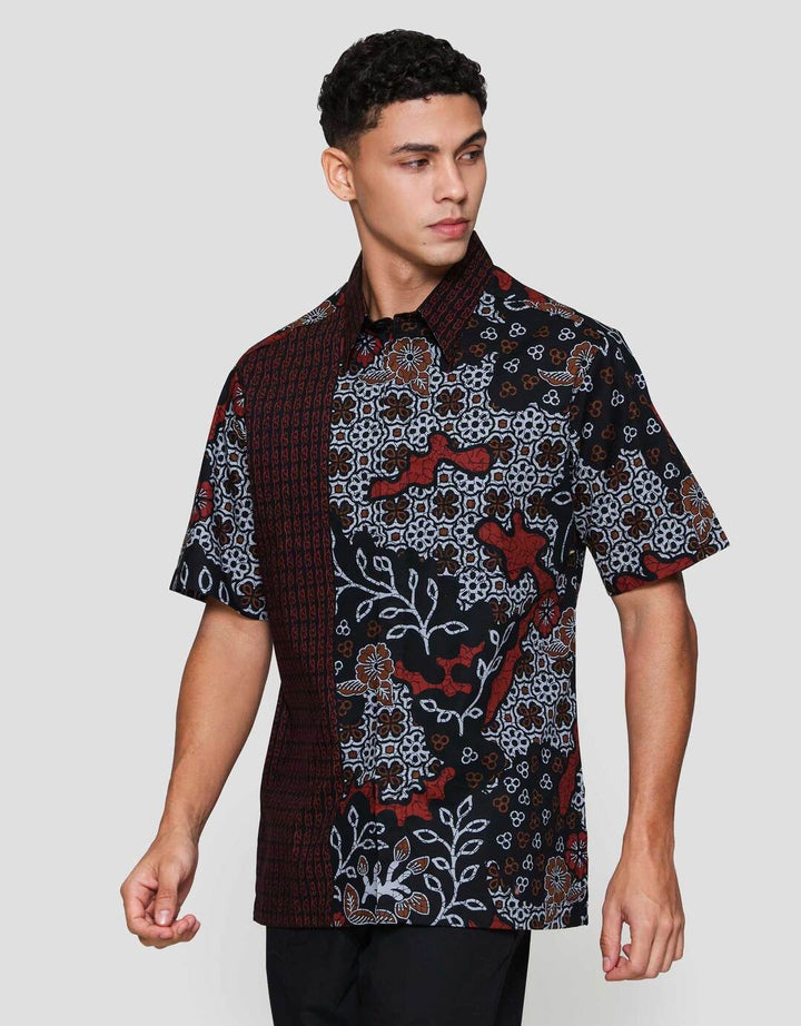 Arjuna Weda Hem Semanggi Sekar Jagad Kemeja Batik Pria