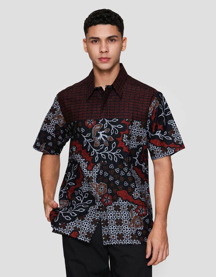 Arjuna Weda Body Fit Semanggi Sekar Jagad Kemeja Batik Pria