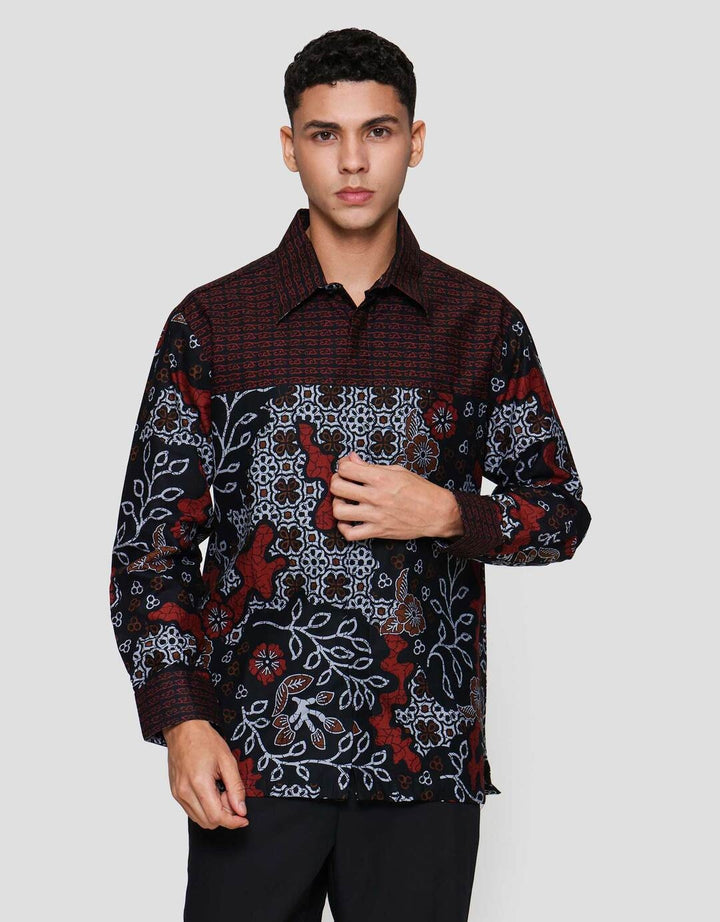 Arjuna Weda Semanggi Sekar Jagad Kemeja Batik Pria