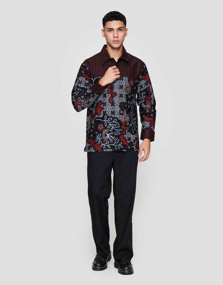 Arjuna Weda Semanggi Sekar Jagad Kemeja Batik Pria