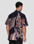 Arjuna Weda Hem Body Fit Bayik Daun Kemeja Batik Pria