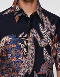 Arjuna Weda Hem Body Fit Bayik Daun Kemeja Batik Pria