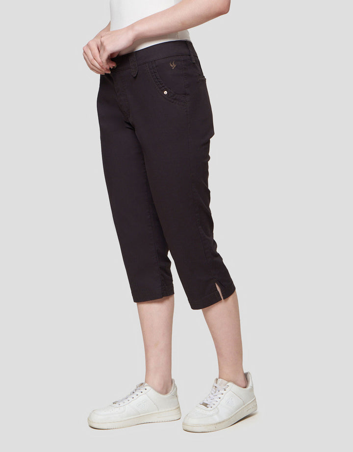 Cardinal Girl Bermuda Celana Wanita