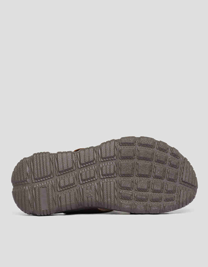 Yongki Komaladi Buckle Sandal Slipper Pria
