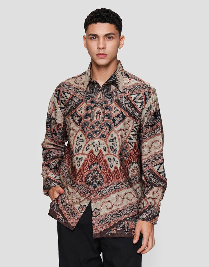 Arjuna Weda Regular Fit Mega Mendung Kemeja Batik Pria