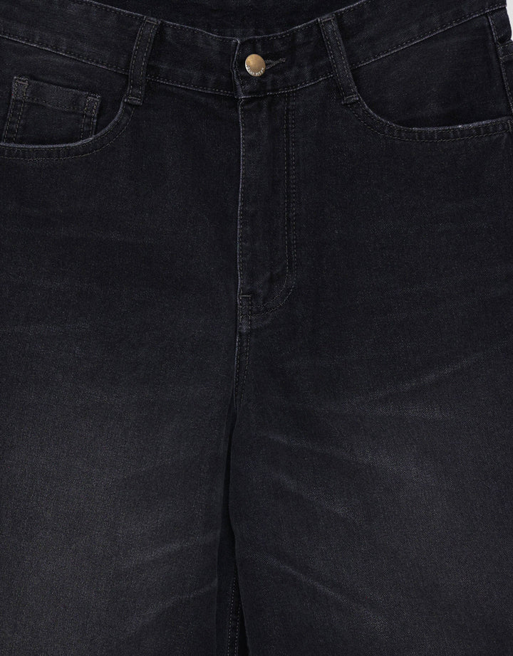 Nevada Baggy Fit Jorts Celana Denim Wanita