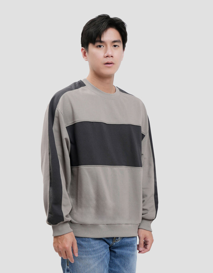 Nevada Cut And Sewn Two Tone Sweater Pria