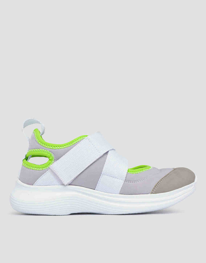 Yongki Komaladi RNY2015 Sepatu Sneakers Wanita